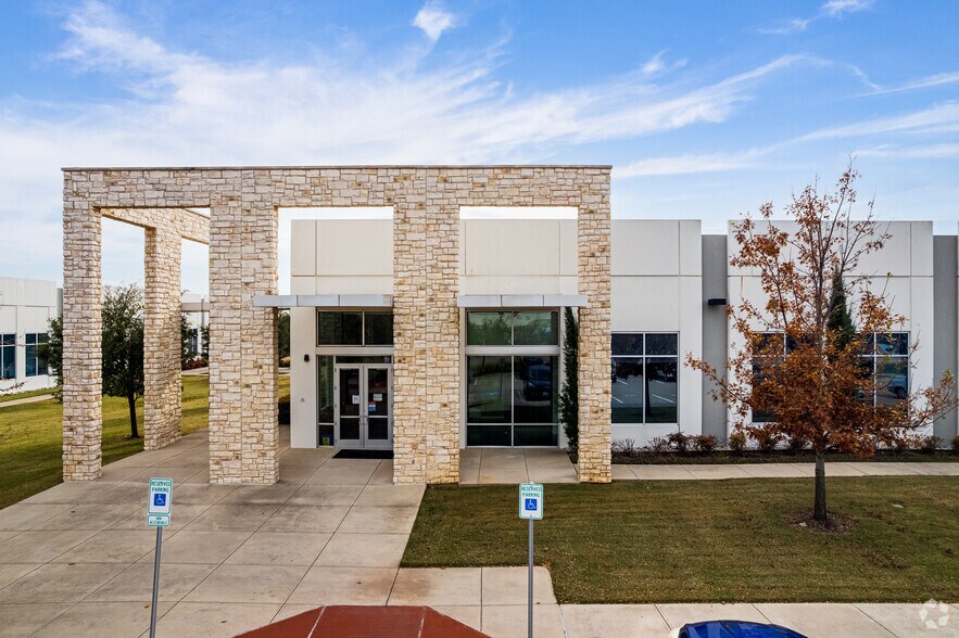 More Photos Of 3481 Plano Pky, The Colony Office For Lease