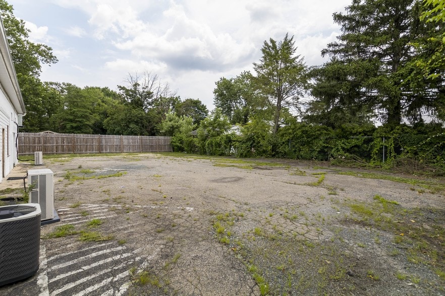 More Photos Of 2203 Philadelphia Rd, Edgewood Flex For Sale