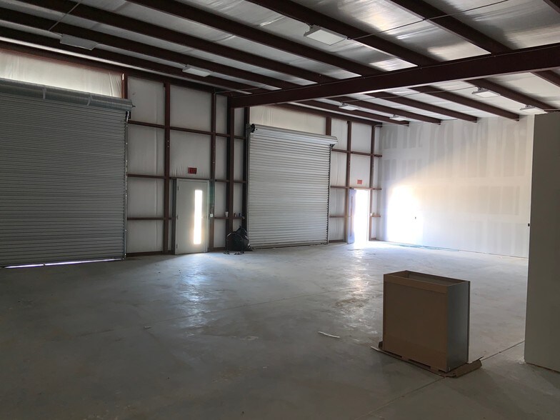 More Photos Of 22108 Hwy 71 W, Spicewood Light Manufacturing For Lease