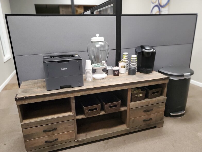 More Photos Of 3007-3023 S West Temple, Salt Lake City Light Manufacturing For Sale