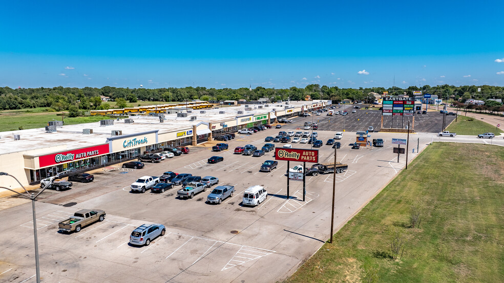 Primary Photo Of 101-185 Eastgate Plz, Waco Unknown For Lease