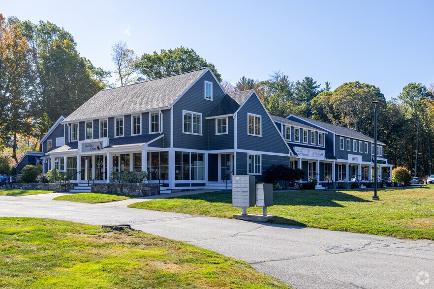 Primary Photo Of 626 Main St, Bolton Freestanding For Lease