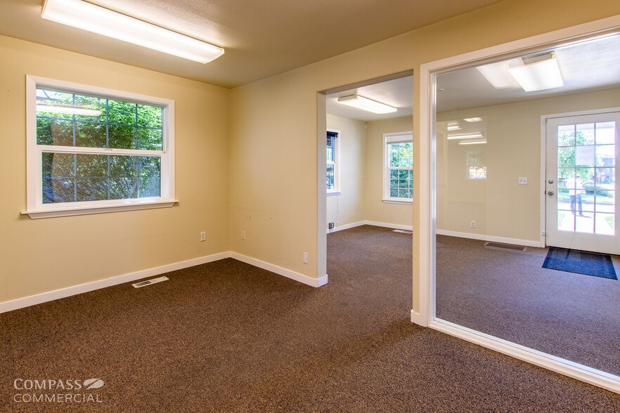 More Photos Of 846 NW Colorado Ave, Bend Office For Sale