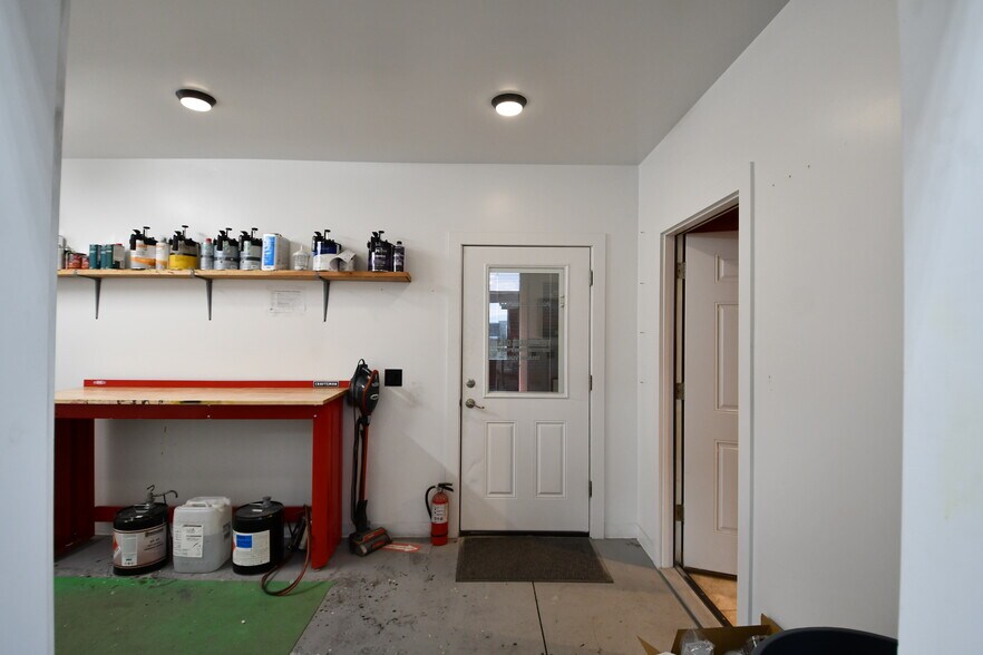 More Photos Of 4930 E 2550 N, Eden Auto Dealership For Lease