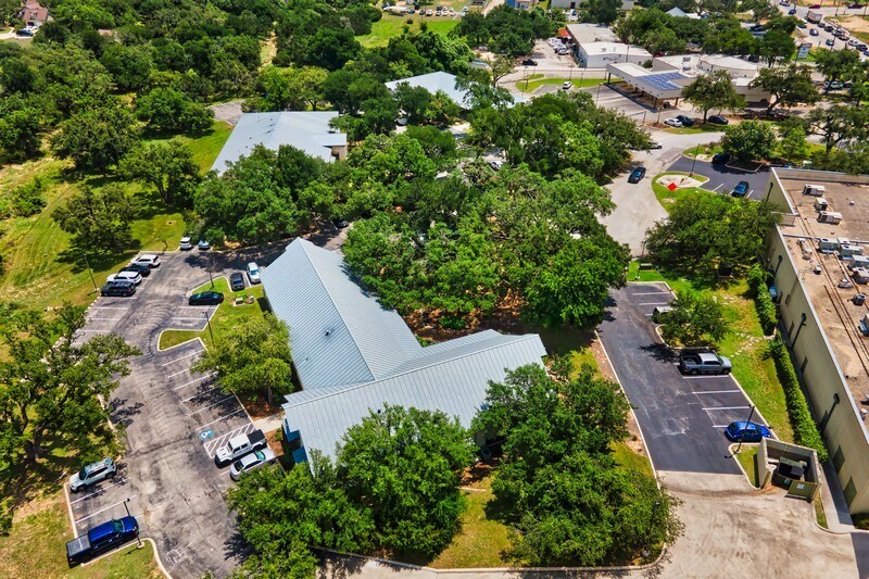 More Photos Of 184 Creekside Park Rd, Spring Branch Unknown For Lease