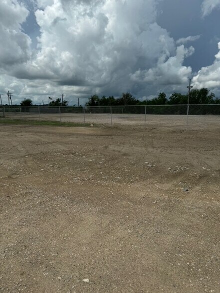 More Photos Of 2925 FM 365, Port Arthur Land For Lease