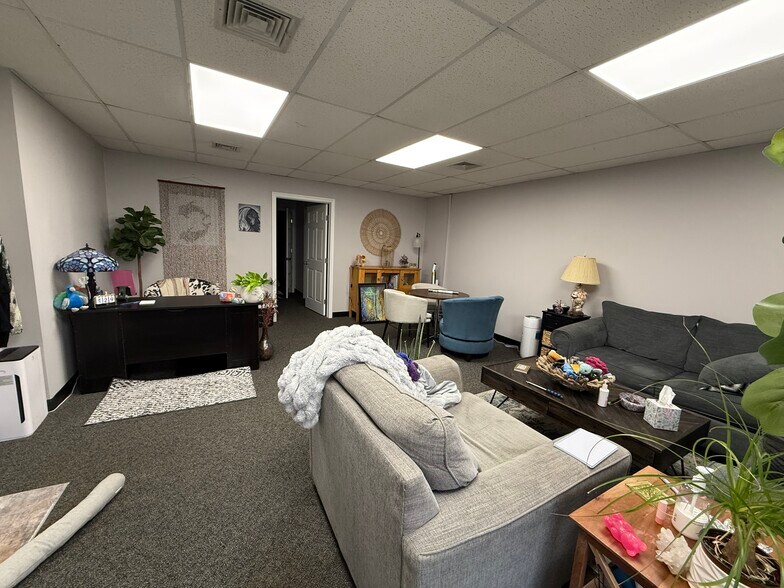 More Photos Of 800 Main St, Hellertown Office For Lease