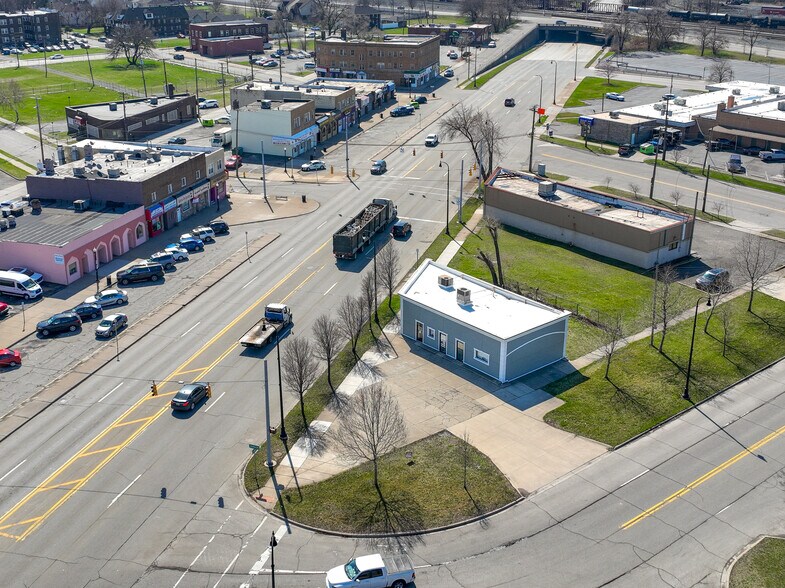 More Photos Of 10306 Dix, Dearborn Office For Sale