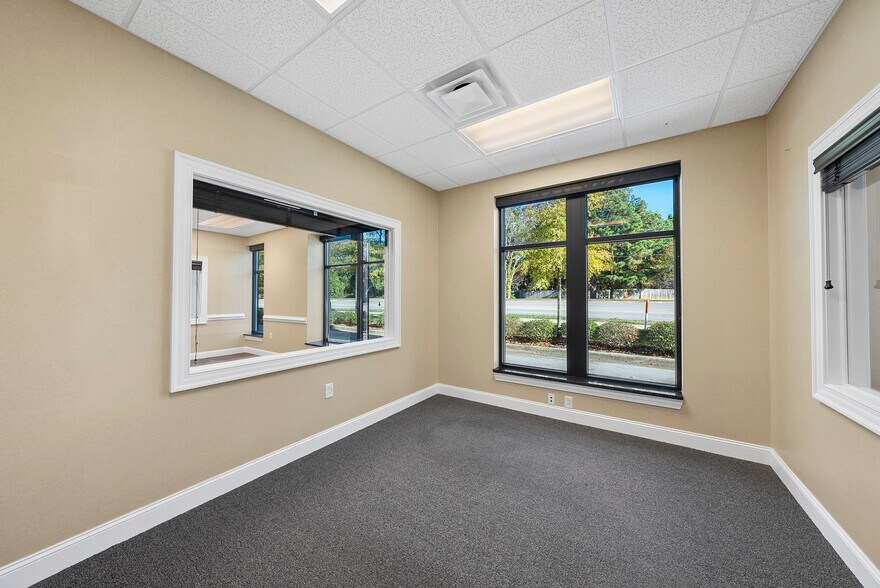 More Photos Of 701 Mutual Ct, Raleigh Office For Sale