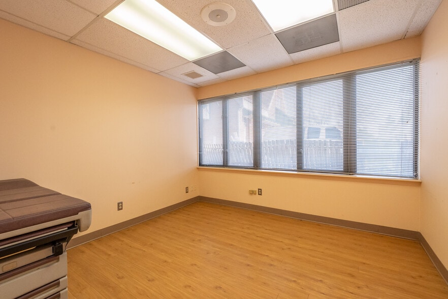 More Photos Of 622 Georges Rd, North Brunswick Medical For Sale