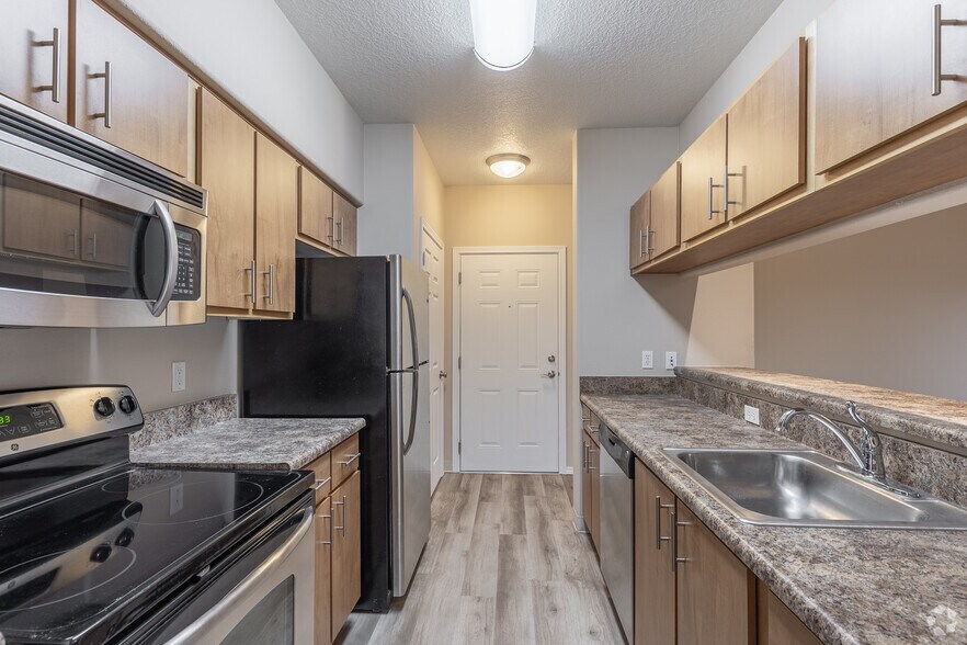 More Photos Of 188 NW 3rd St, Gresham Apartments For Lease