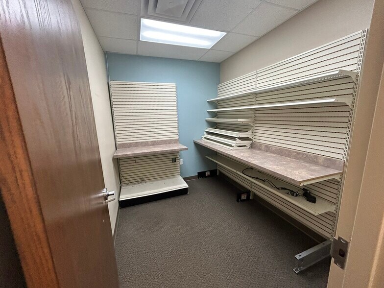 More Photos Of 96 Integrity Dr, Hebron Medical For Lease