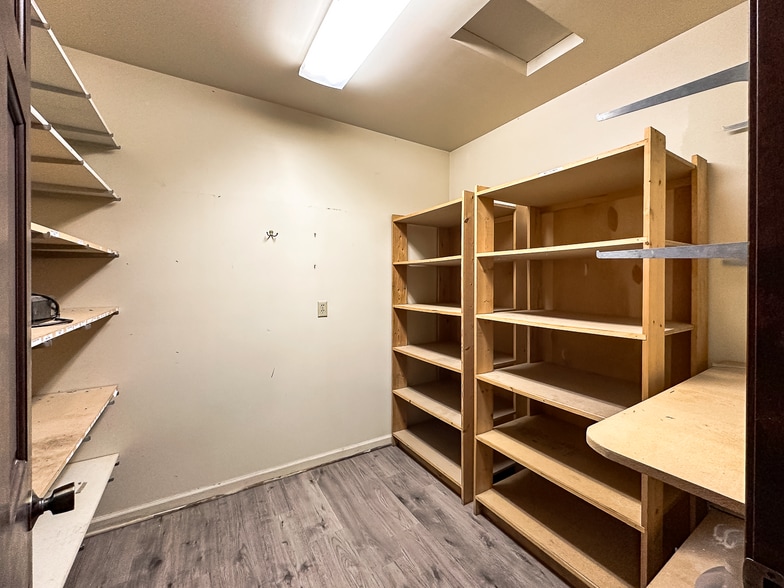 More Photos Of 2014 S Calhoun St, Fort Wayne Manufacturing For Sale