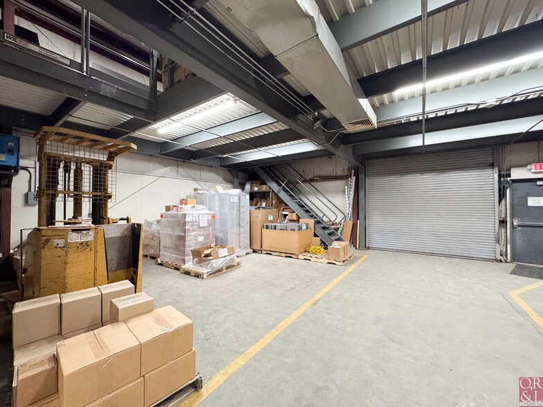 More Photos Of 10 Denlar Dr, Chester Manufacturing For Lease