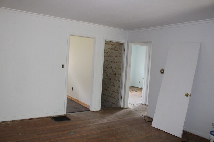 More Photos Of 4934-4936 Solar Dr, Columbus Multifamily For Sale