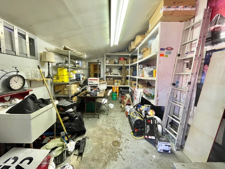 More Photos Of 3321 Oceanside Rd, Oceanside Convenience Store For Sale