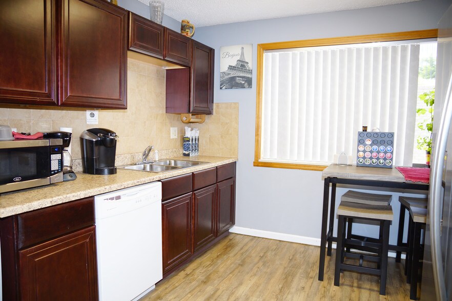 More Photos Of 12640 W Cedar Dr, Lakewood Office For Lease