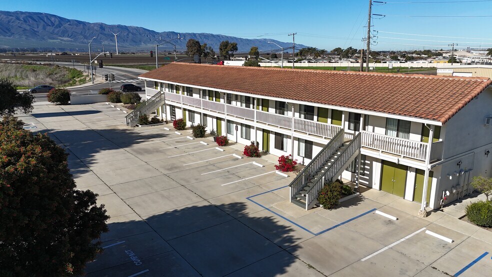 More Photos Of 1013 Front St, Soledad Hotel For Sale
