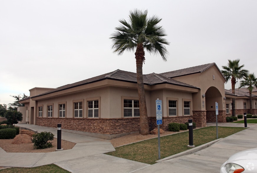 Primary Photo Of 14001 N 7th St, Phoenix Medical For Lease