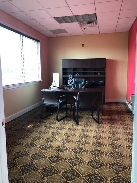 More Photos Of 300 Penhorn Ave, Secaucus Office For Lease