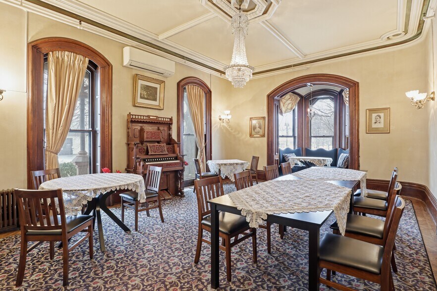 More Photos Of 1 E Church St, Fairport Restaurant For Sale