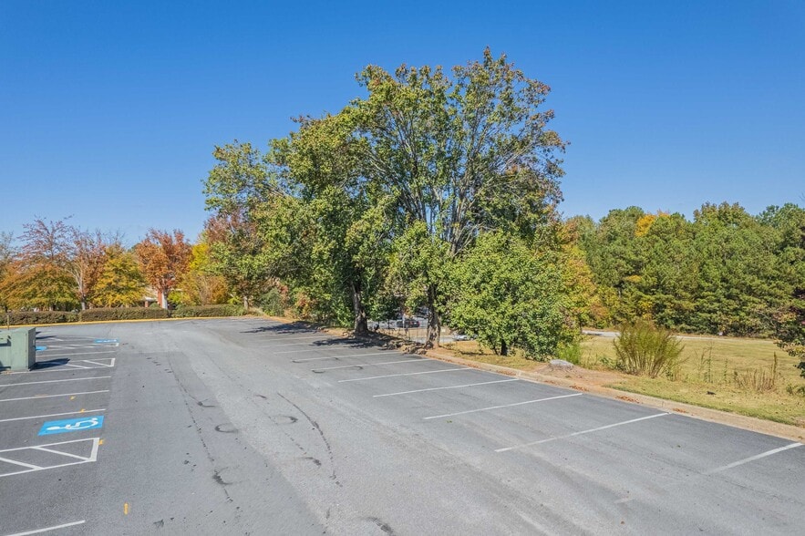 More Photos Of 535 Maxham Rd, Austell Storefront Retail Office For Sale