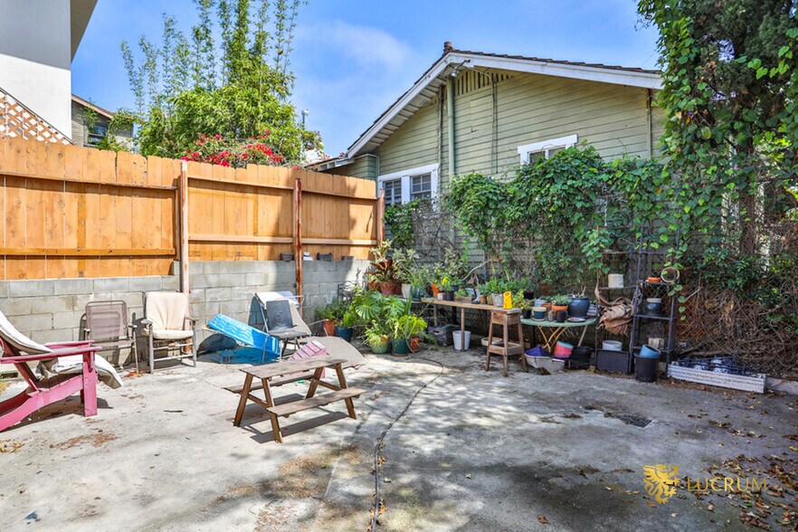 More Photos Of 238 Bicknell Ave, Santa Monica Apartments For Sale