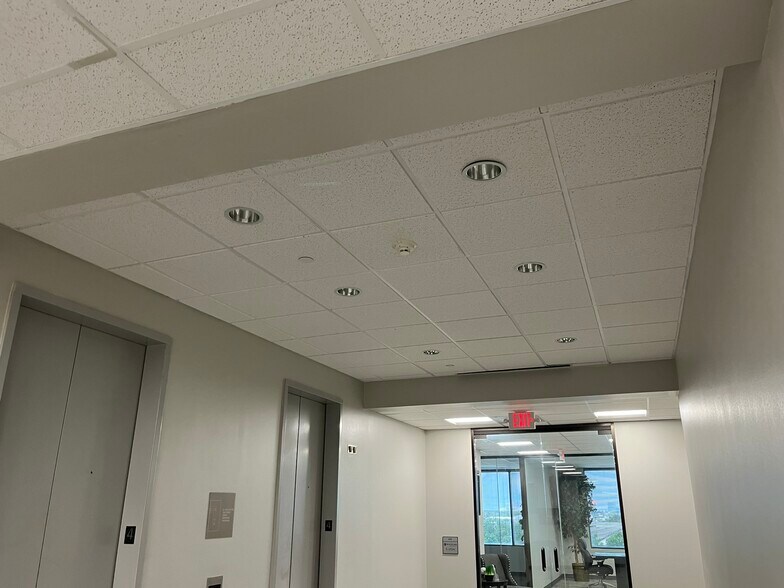 More Photos Of 13111 Westheimer Rd, Houston Office For Sale