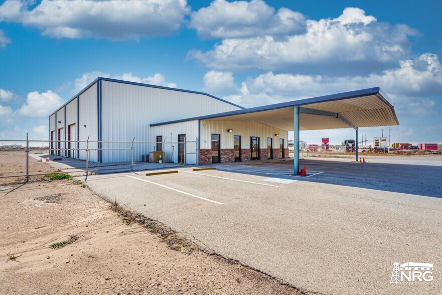 More Photos Of 9215 W County Road 127, Midland Warehouse For Lease