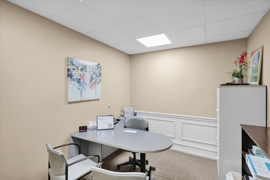 More Photos Of 612 Reading Ave, West Reading Office For Sale