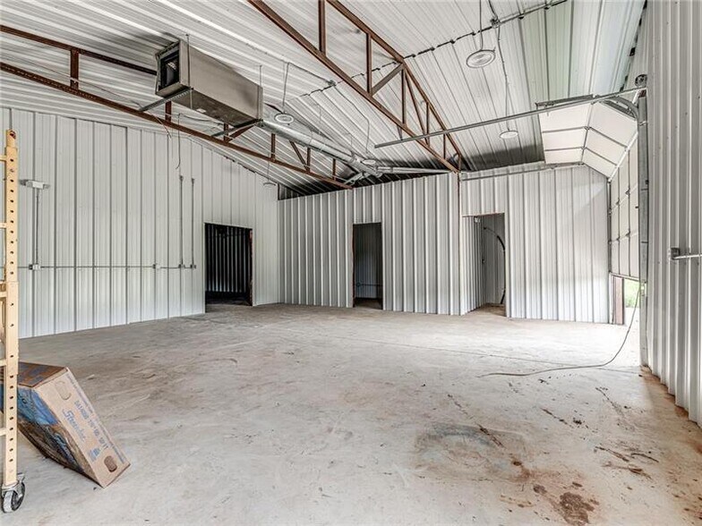 More Photos Of 336241 E 980 Rd, Wellston Industrial For Sale