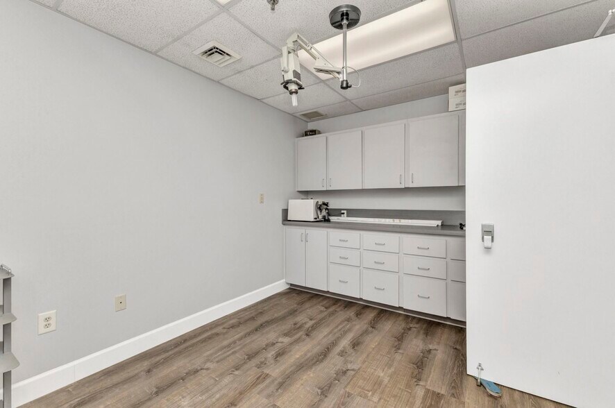 More Photos Of 2525 Harbor Blvd, Port Charlotte Medical For Sale