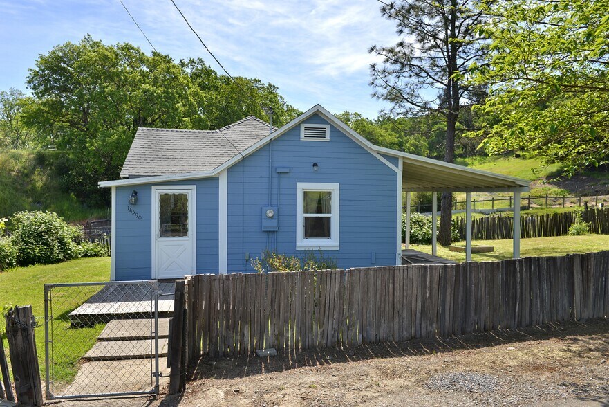 More Photos Of 14600 S Highway 101, Hopland Winery Vineyard For Sale