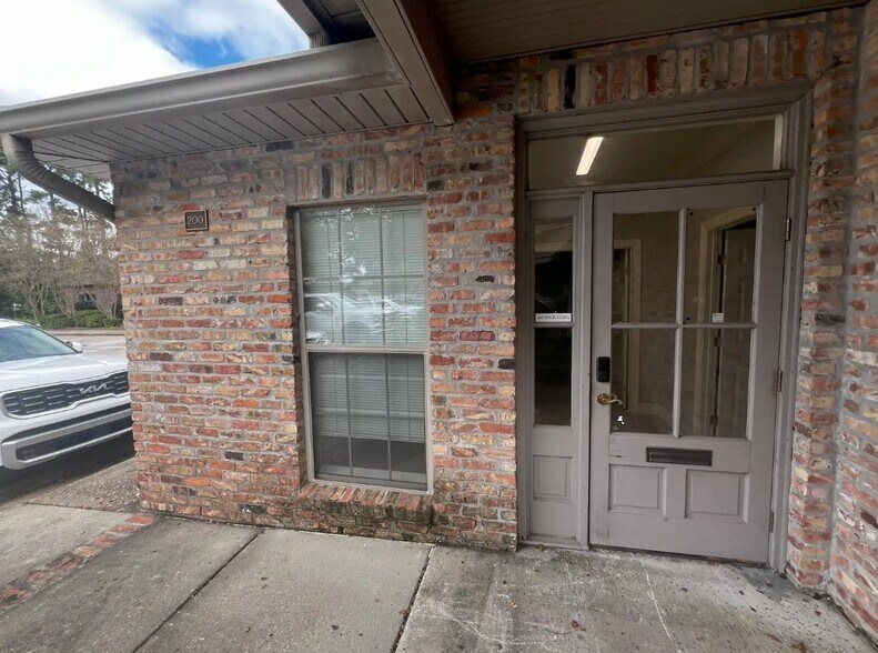 More Photos Of 6555 Perkins Rd, Baton Rouge Office For Lease