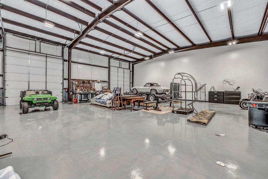More Photos Of 3095 Homeward Way, Fairfield Warehouse For Lease