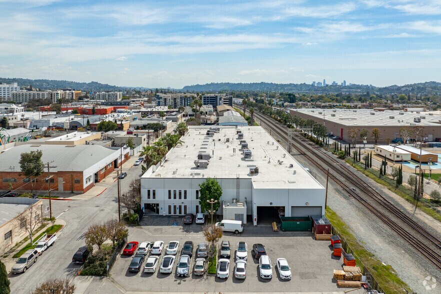 More Photos Of 1225-1265 Los Angeles St, Glendale Warehouse For Sale