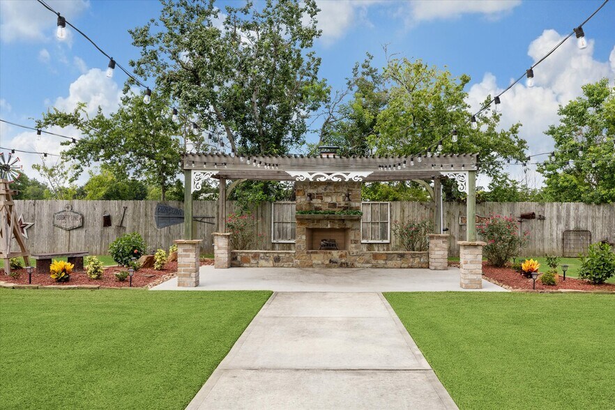 More Photos Of 18232 County Road 127, Pearland Lodge Meeting Hall For Sale