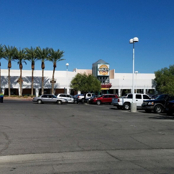 More Photos Of 4500 E Sunset Rd, Henderson General Retail For Lease