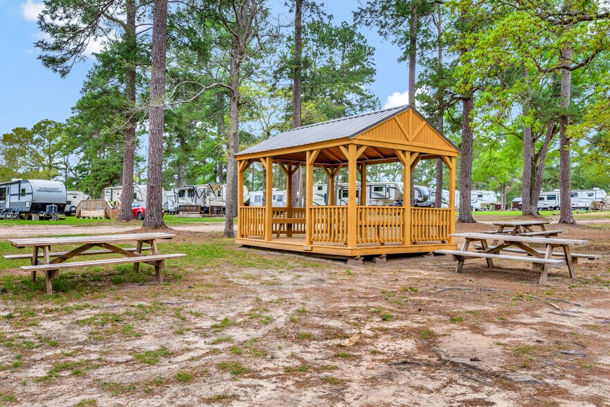 More Photos Of 16789 Butera Rd, Magnolia Trailer Camper Park For Sale