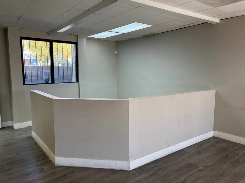 More Photos Of 7509 N 35th Ave, Phoenix Medical For Sale