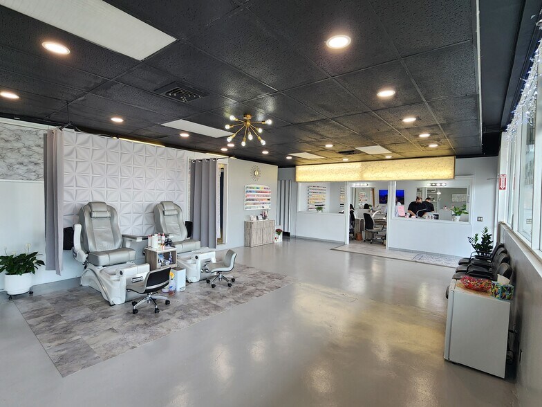 More Photos Of 720 6th St, Clarkston Medical For Sale