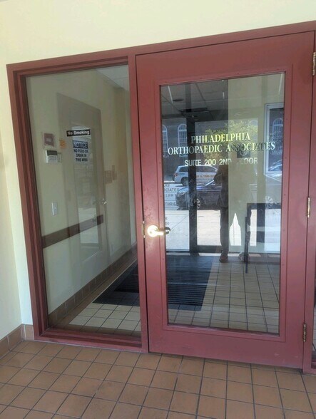 More Photos Of 2410 S Broad St, Philadelphia Medical For Lease