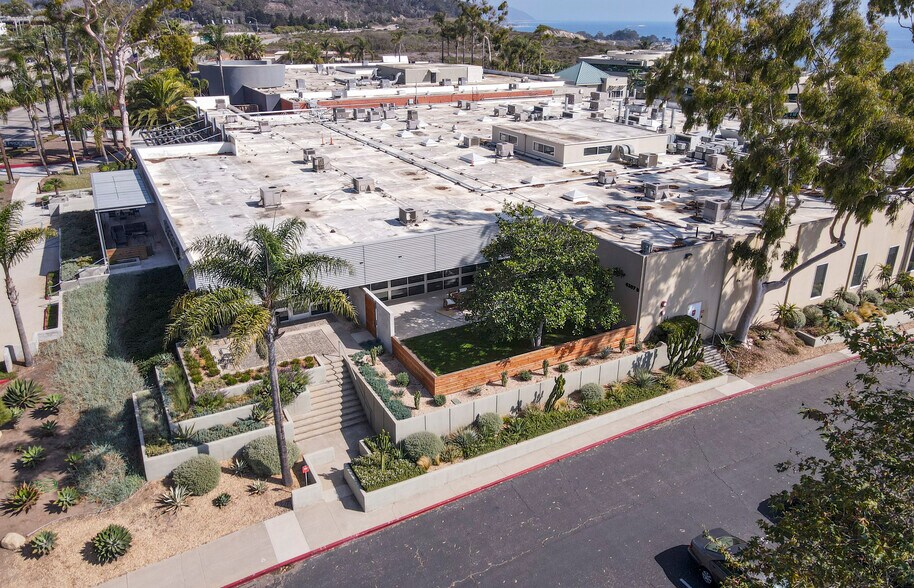 More Photos Of 6307-B Carpinteria Ave, Carpinteria Office For Lease