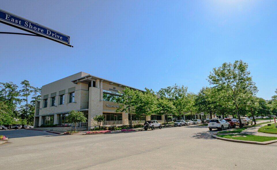 More Photos Of East Shore & Grogan's Mill, The Woodlands Unknown For Lease