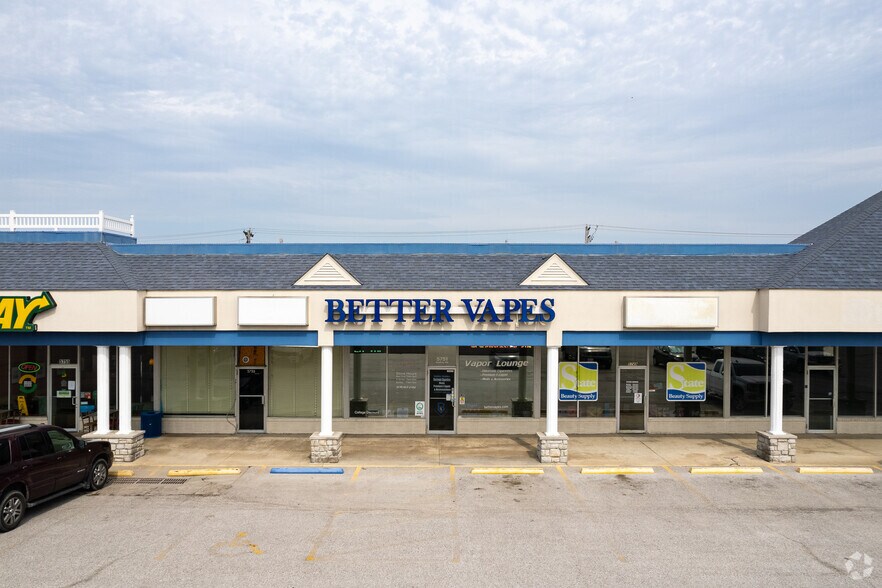 More Photos Of 5701-5777 Godfrey Rd, Godfrey Storefront For Lease
