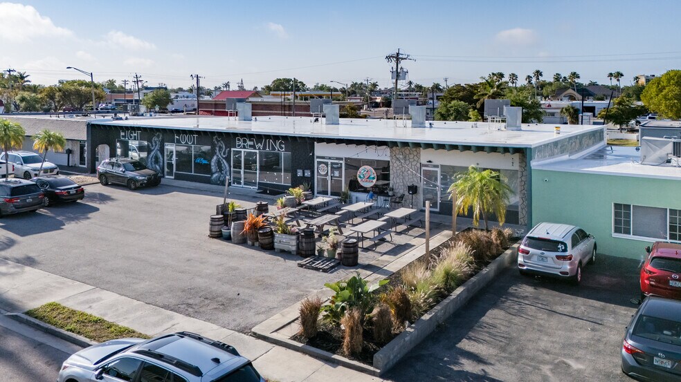 More Photos Of 1520 SE 46th Ln, Cape Coral Freestanding For Lease