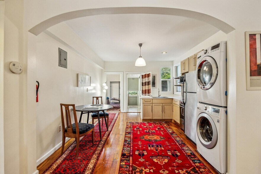 More Photos Of 356-360 24th St, Oakland Flex For Sale