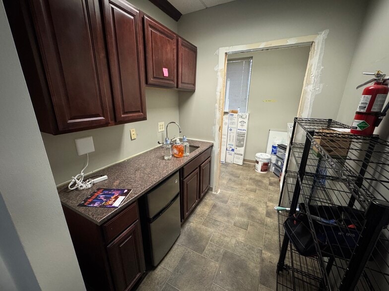 More Photos Of 450 Alkyre Run Dr, Westerville Medical For Sale