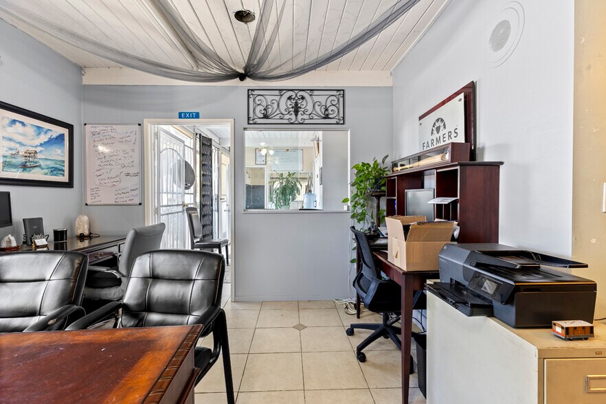 More Photos Of 906 E Commonwealth Ave, Fullerton Storefront For Sale