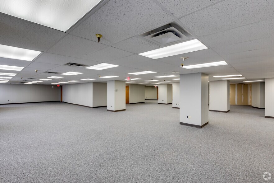 Photo of 39th Floor Ste 60-3950